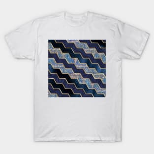 Moody blues geometric textures T-Shirt